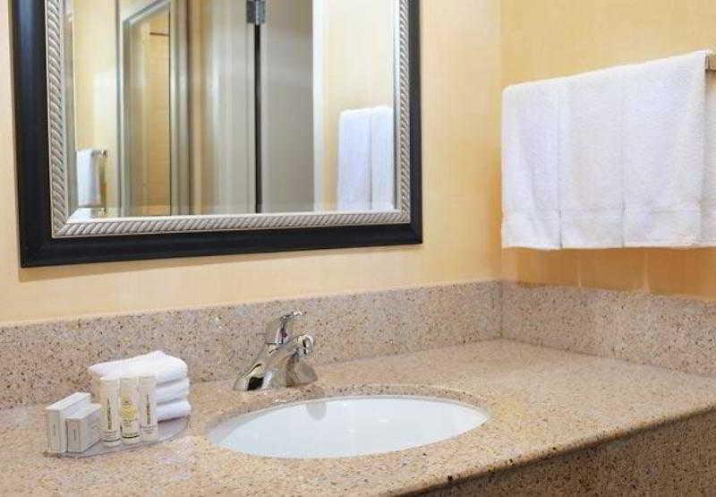Courtyard By Marriott Oklahoma City Airport Εξωτερικό φωτογραφία