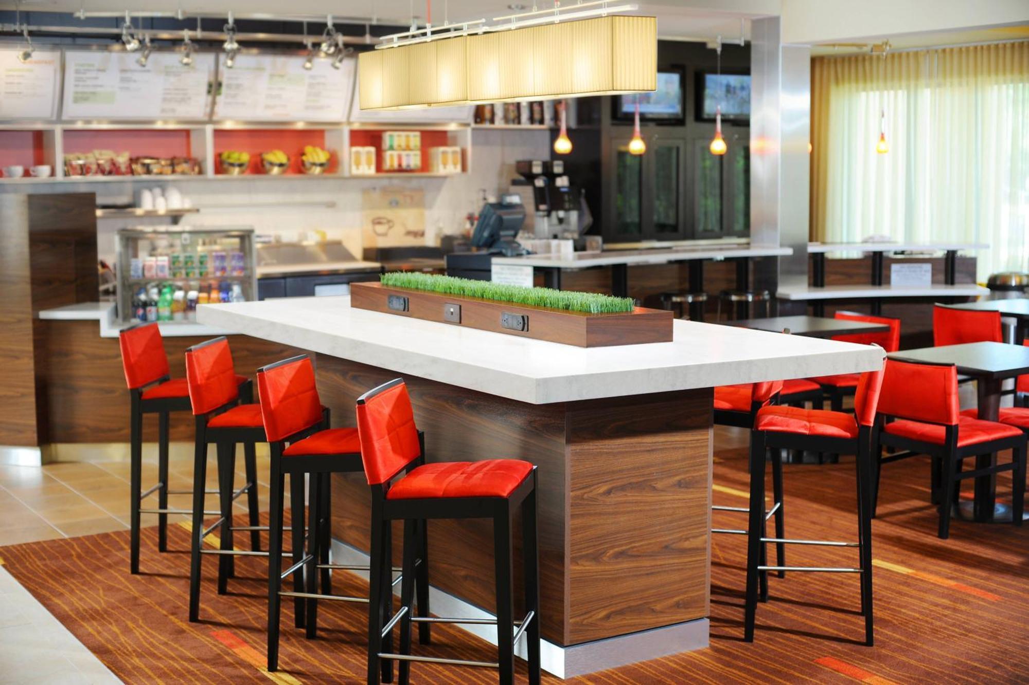 Courtyard By Marriott Oklahoma City Airport Εξωτερικό φωτογραφία